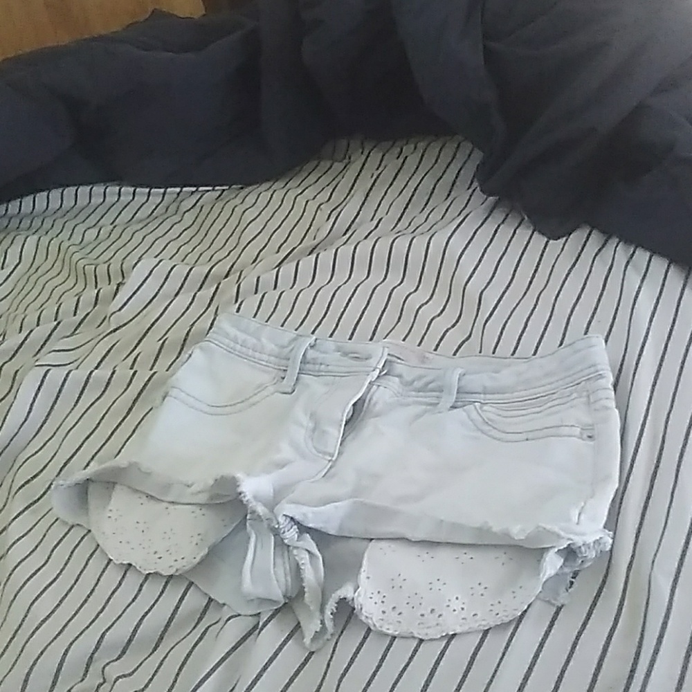 Clothes - Picture 6 of 6